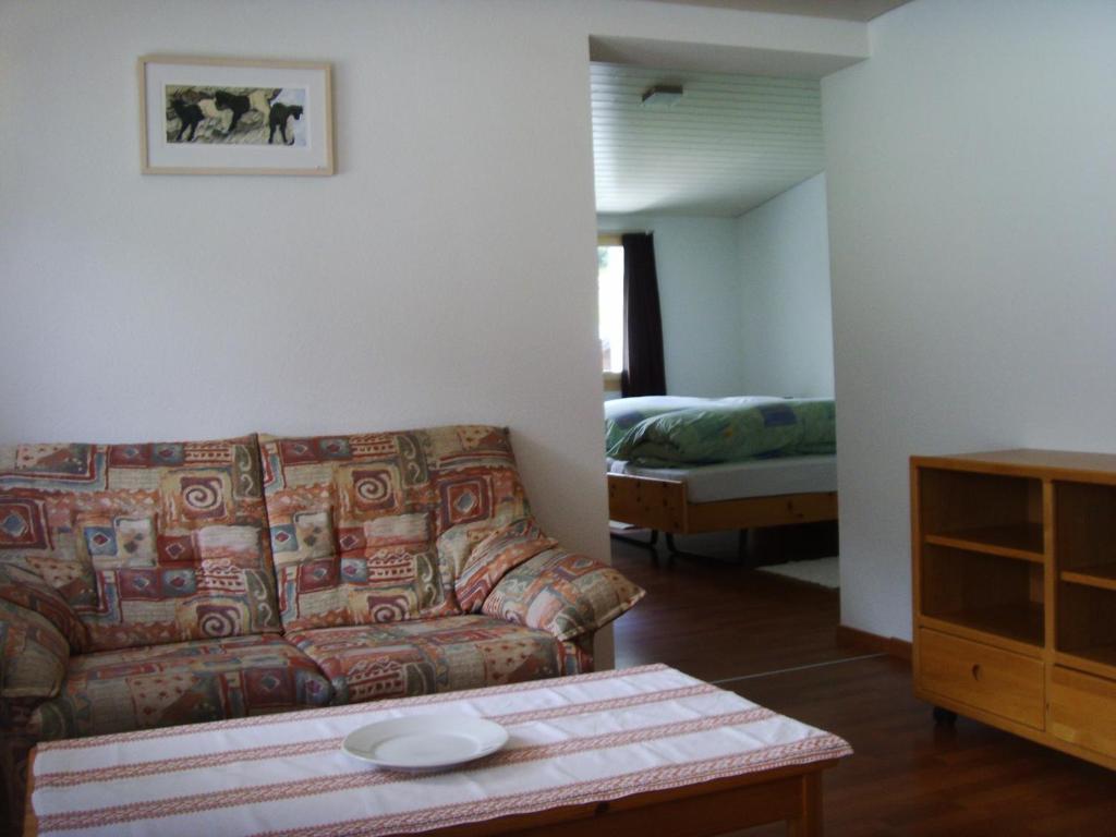 Hotel Furka Oberwald Rum bild