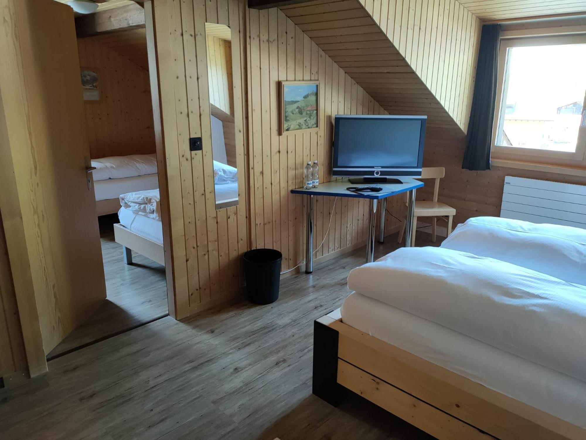 Hotel Furka Oberwald Exteriör bild