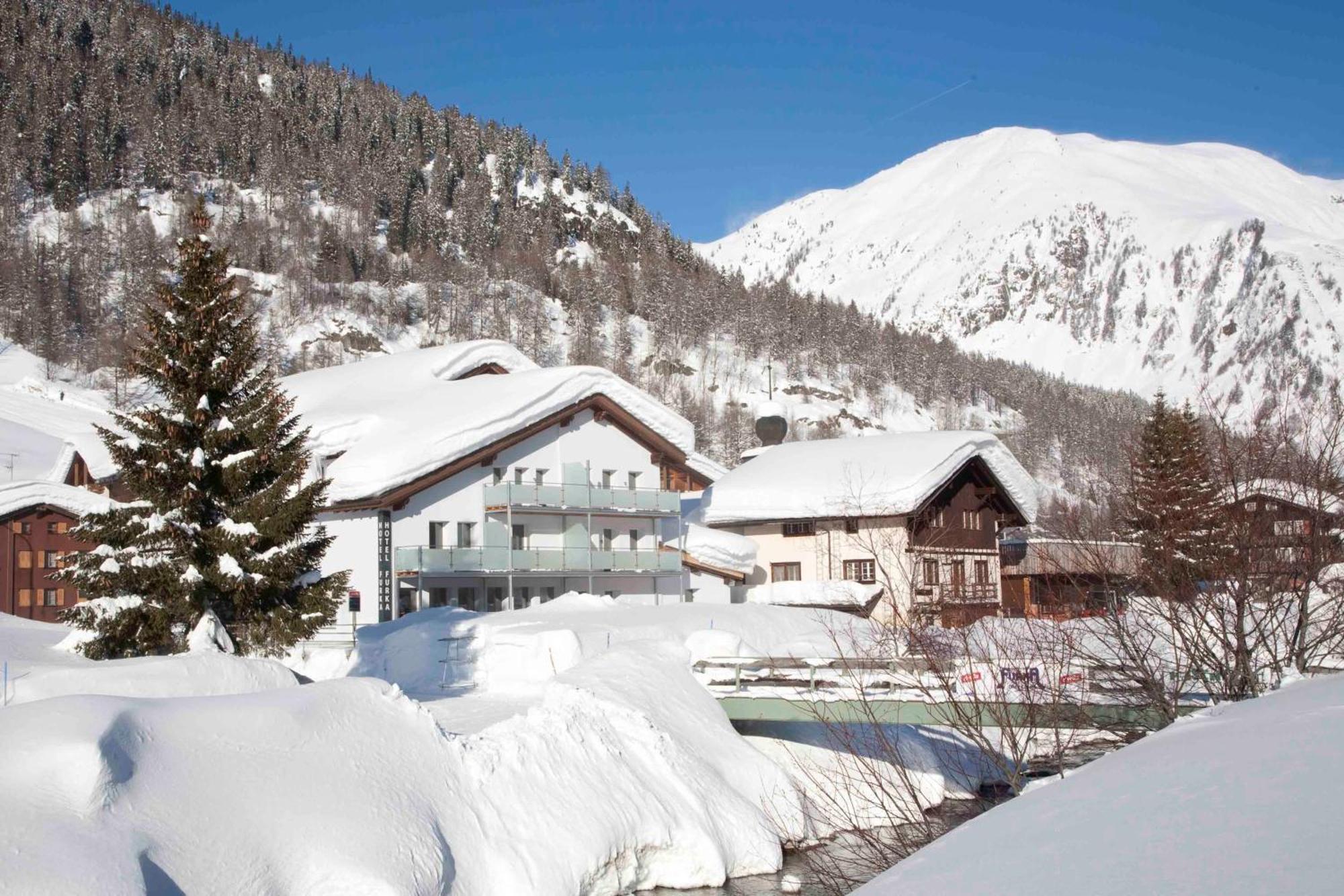 Hotel Furka Oberwald Exteriör bild