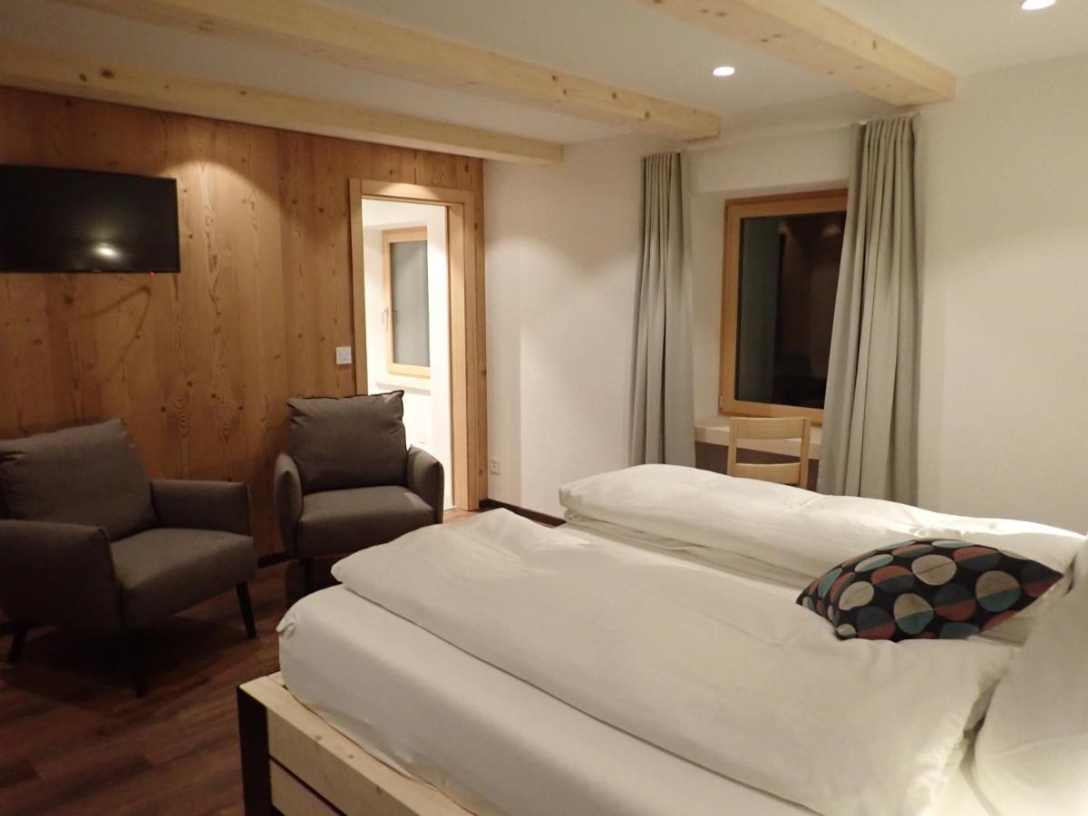 Hotel Furka Oberwald Exteriör bild